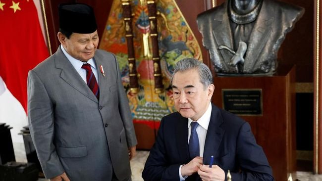 Momen Ketika Prabowo Subianto Bertemu Menteri Luar Negeri China